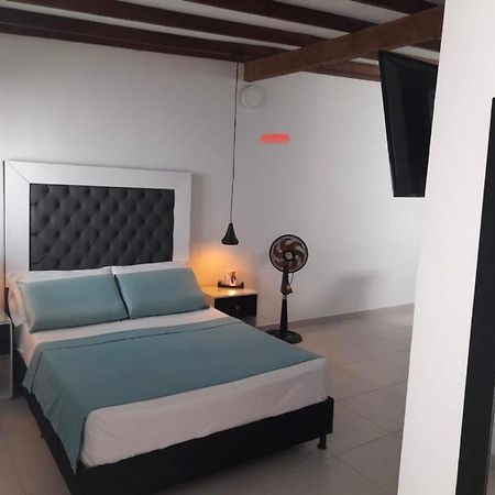 Vip Apartasuites Rosales Medellín Extérieur photo