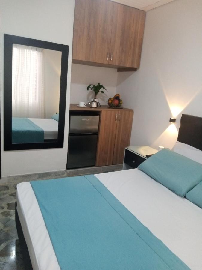 Vip Apartasuites Rosales Medellín Extérieur photo