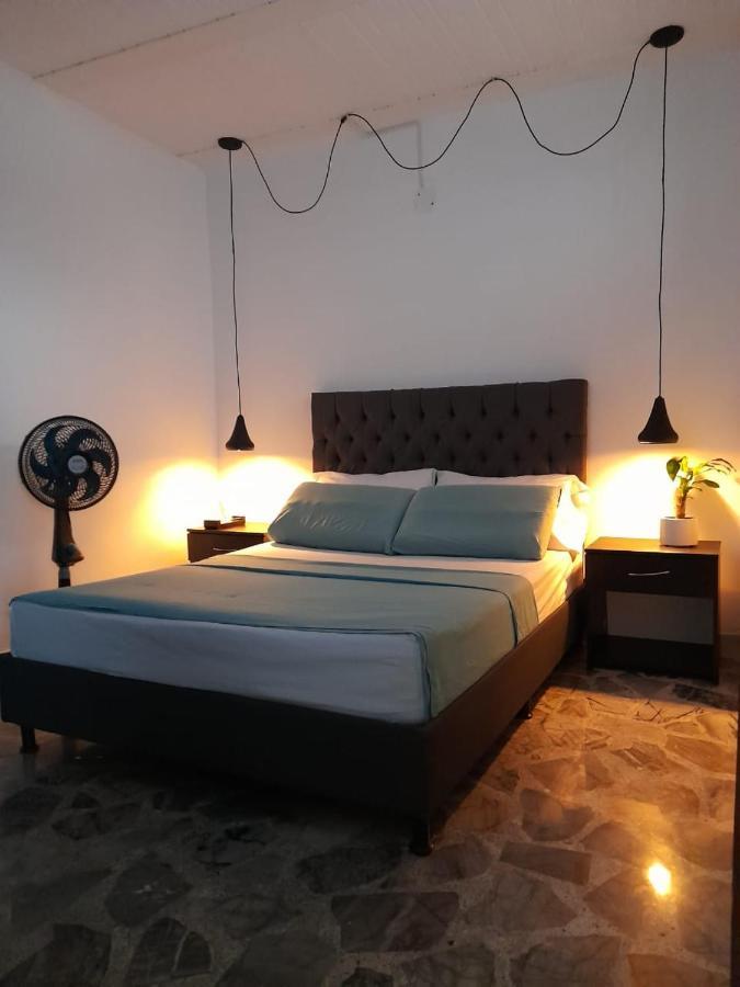 Vip Apartasuites Rosales Medellín Extérieur photo