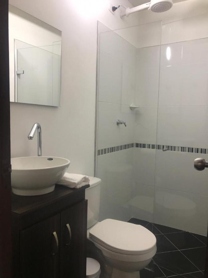 Vip Apartasuites Rosales Medellín Extérieur photo