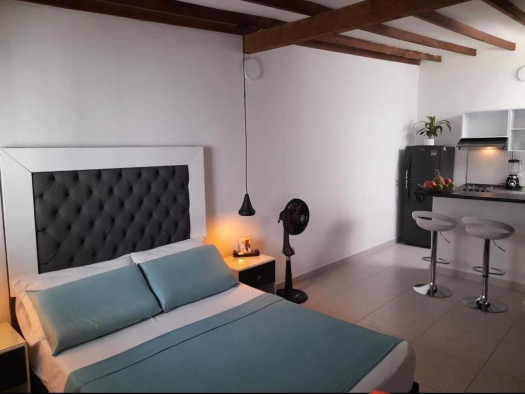 Vip Apartasuites Rosales Medellín Extérieur photo
