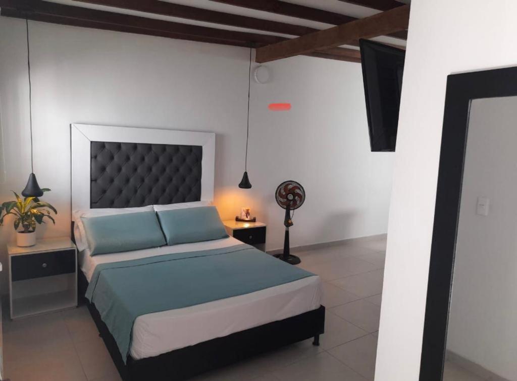 Vip Apartasuites Rosales Medellín Extérieur photo