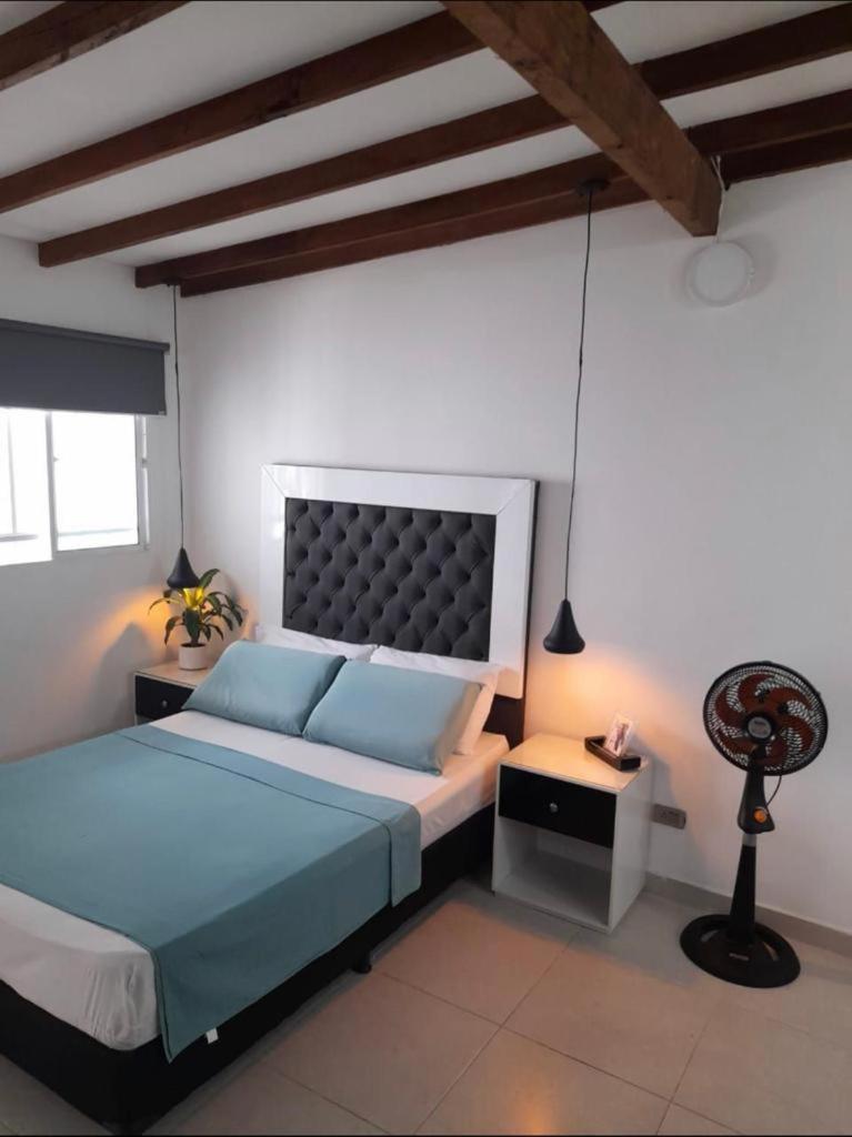 Vip Apartasuites Rosales Medellín Extérieur photo