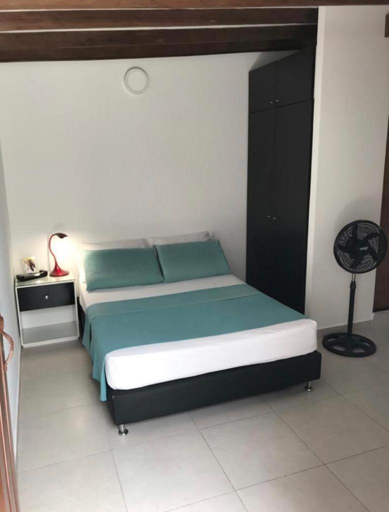Vip Apartasuites Rosales Medellín Extérieur photo