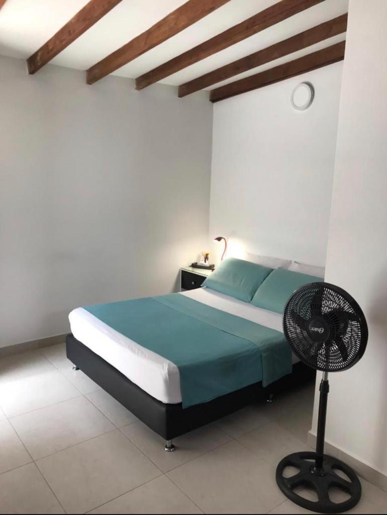 Vip Apartasuites Rosales Medellín Extérieur photo