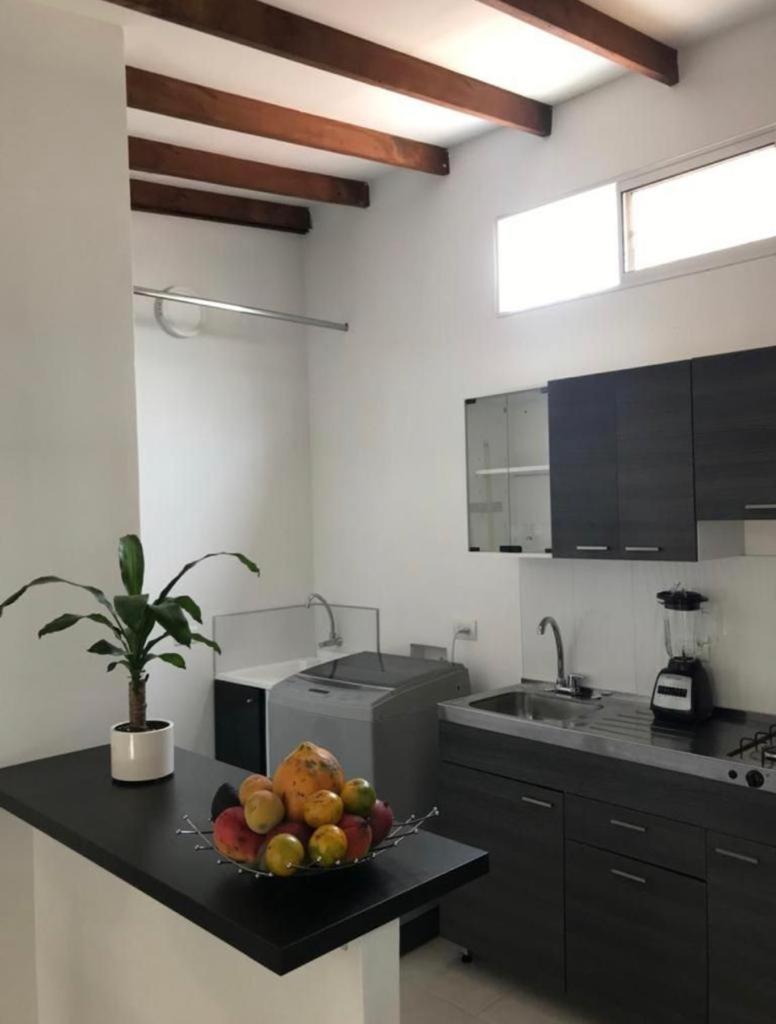 Vip Apartasuites Rosales Medellín Extérieur photo