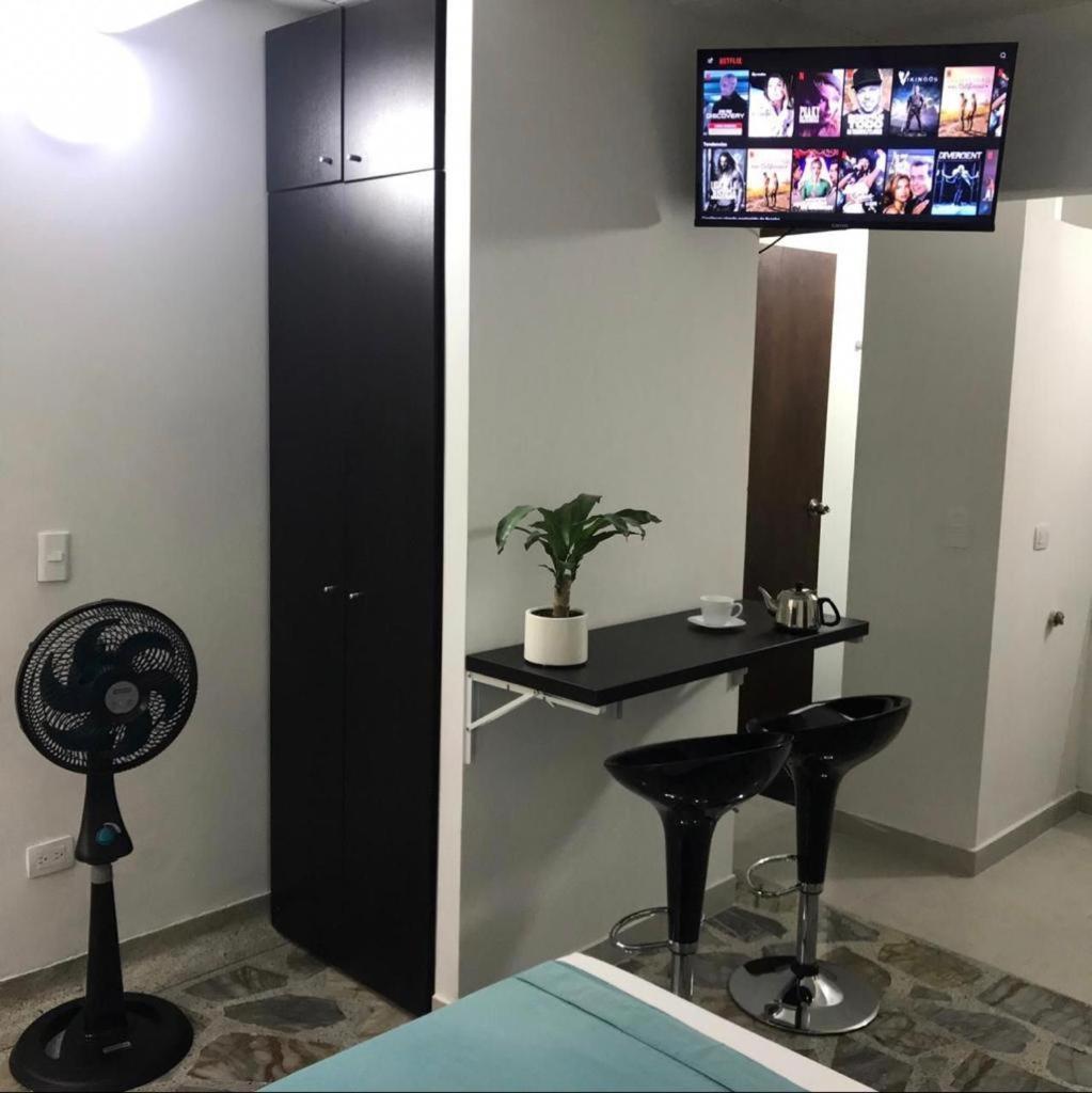 Vip Apartasuites Rosales Medellín Extérieur photo