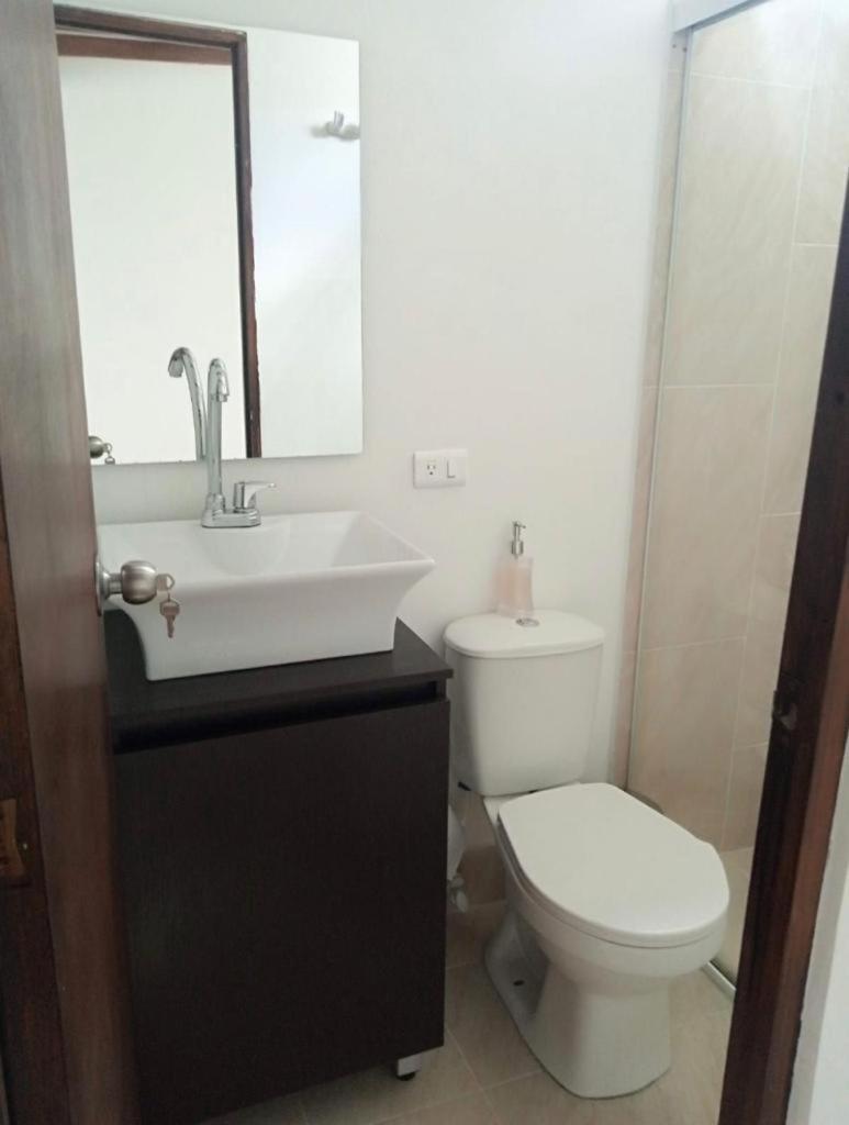 Vip Apartasuites Rosales Medellín Extérieur photo