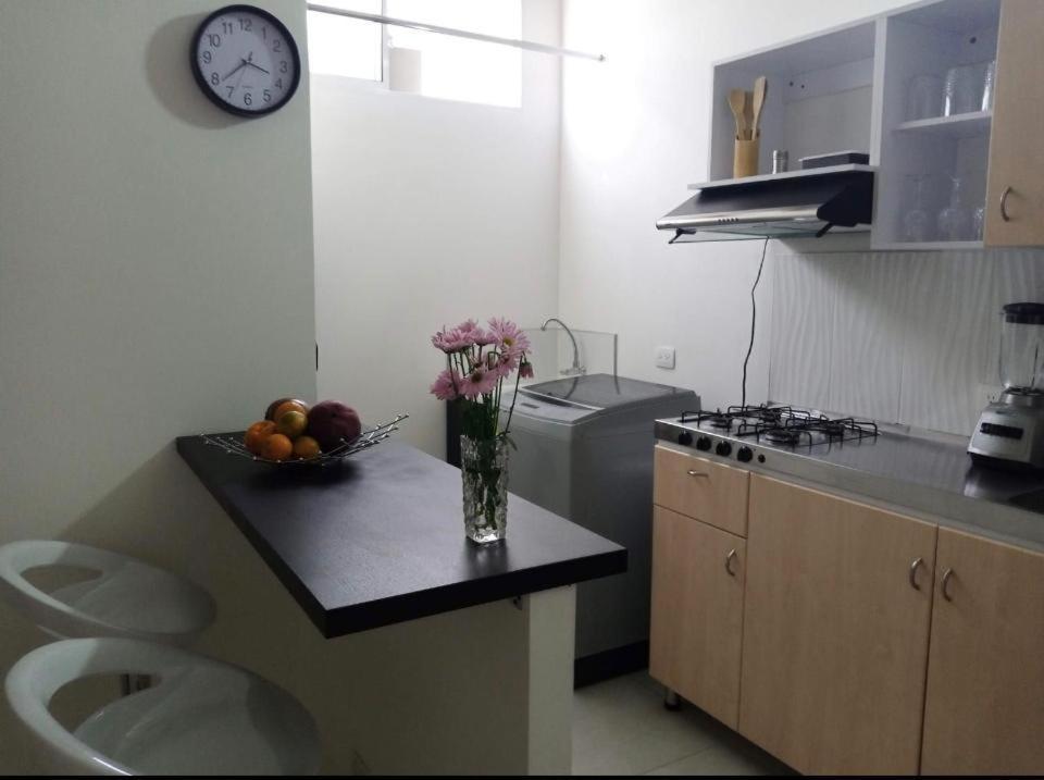 Vip Apartasuites Rosales Medellín Extérieur photo